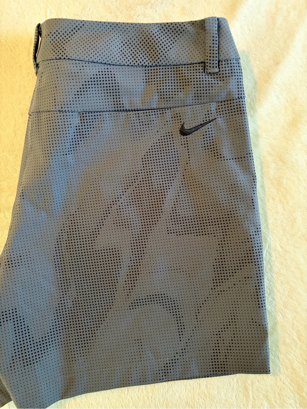 Nike Women’s Golf Athletic Shorts in Charcoal - Picture 5 of 5